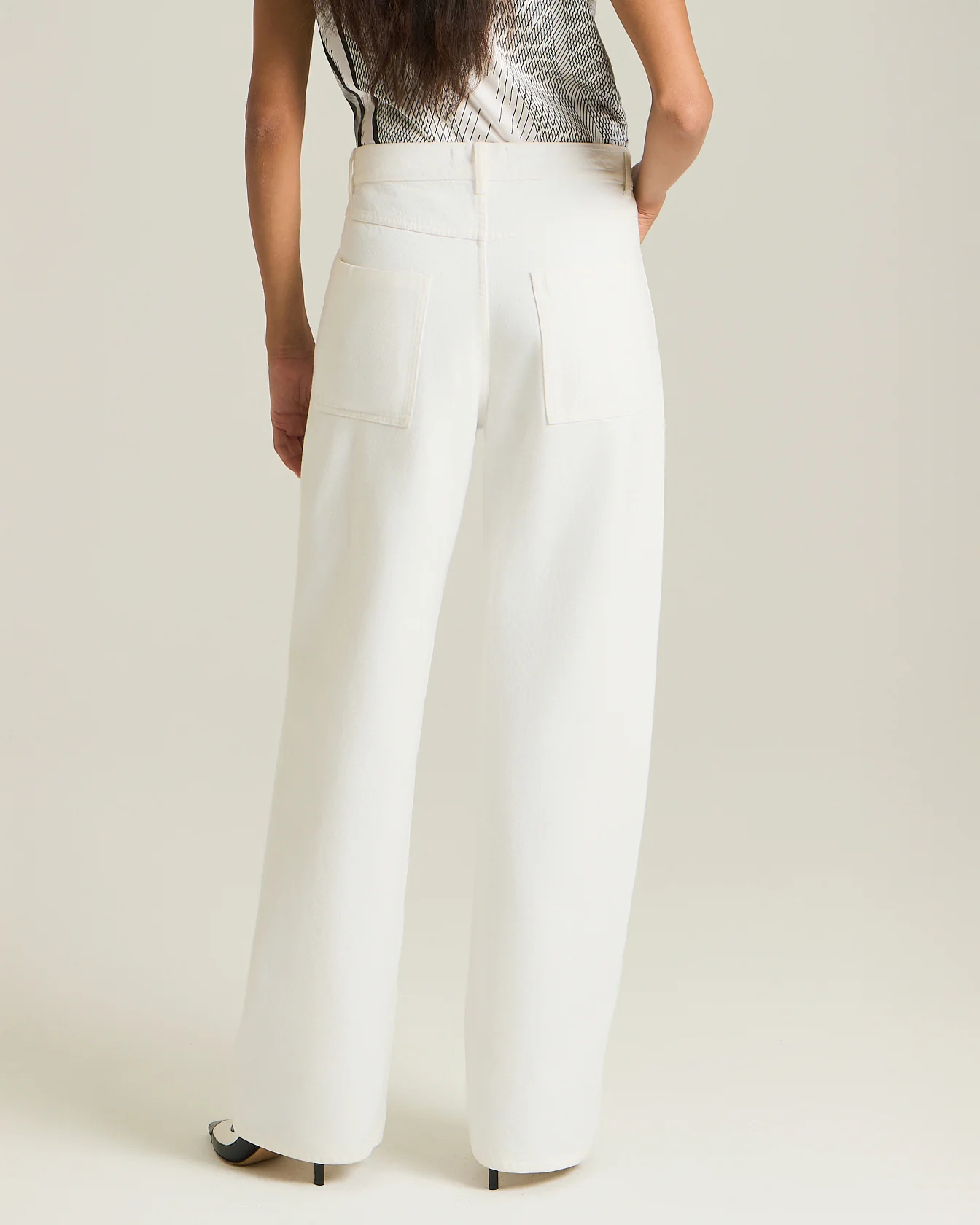 TAILORED COMFORT-FIT JEANS - Image 3