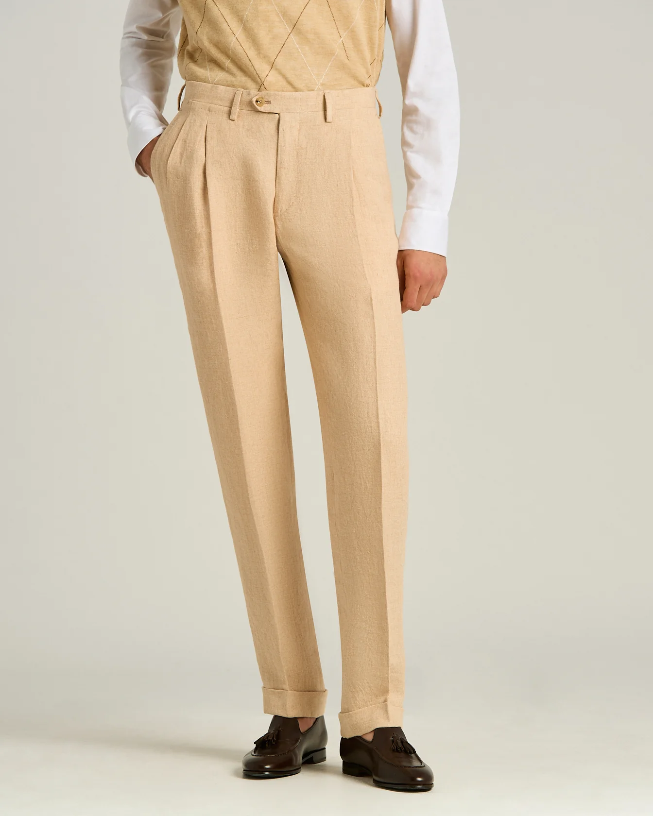LINEN TROUSERS WITH DARTS IN BEIGE - Image 2