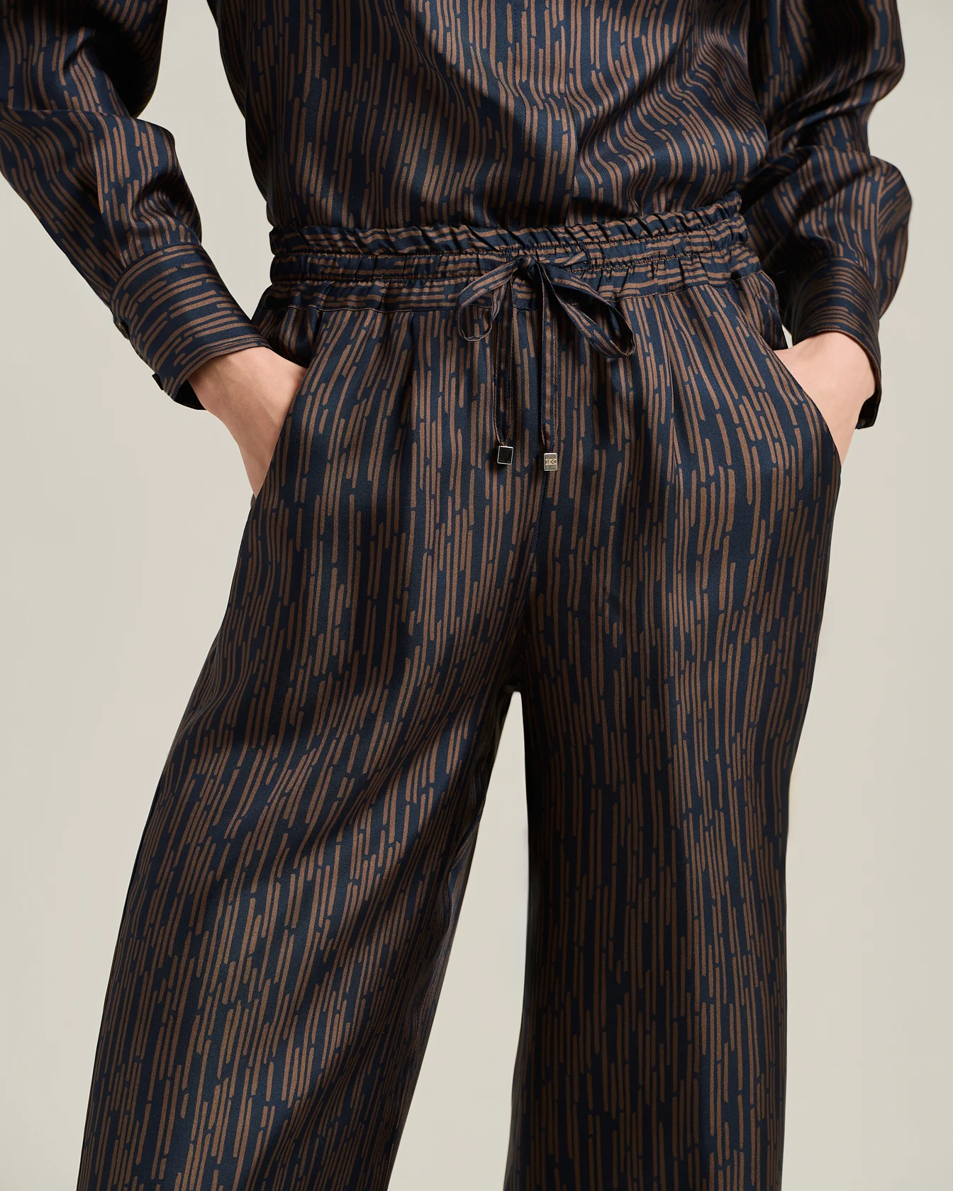 BLUE AND BROWN PRINTED SILK PALAZZO TROUSERS - Image 4