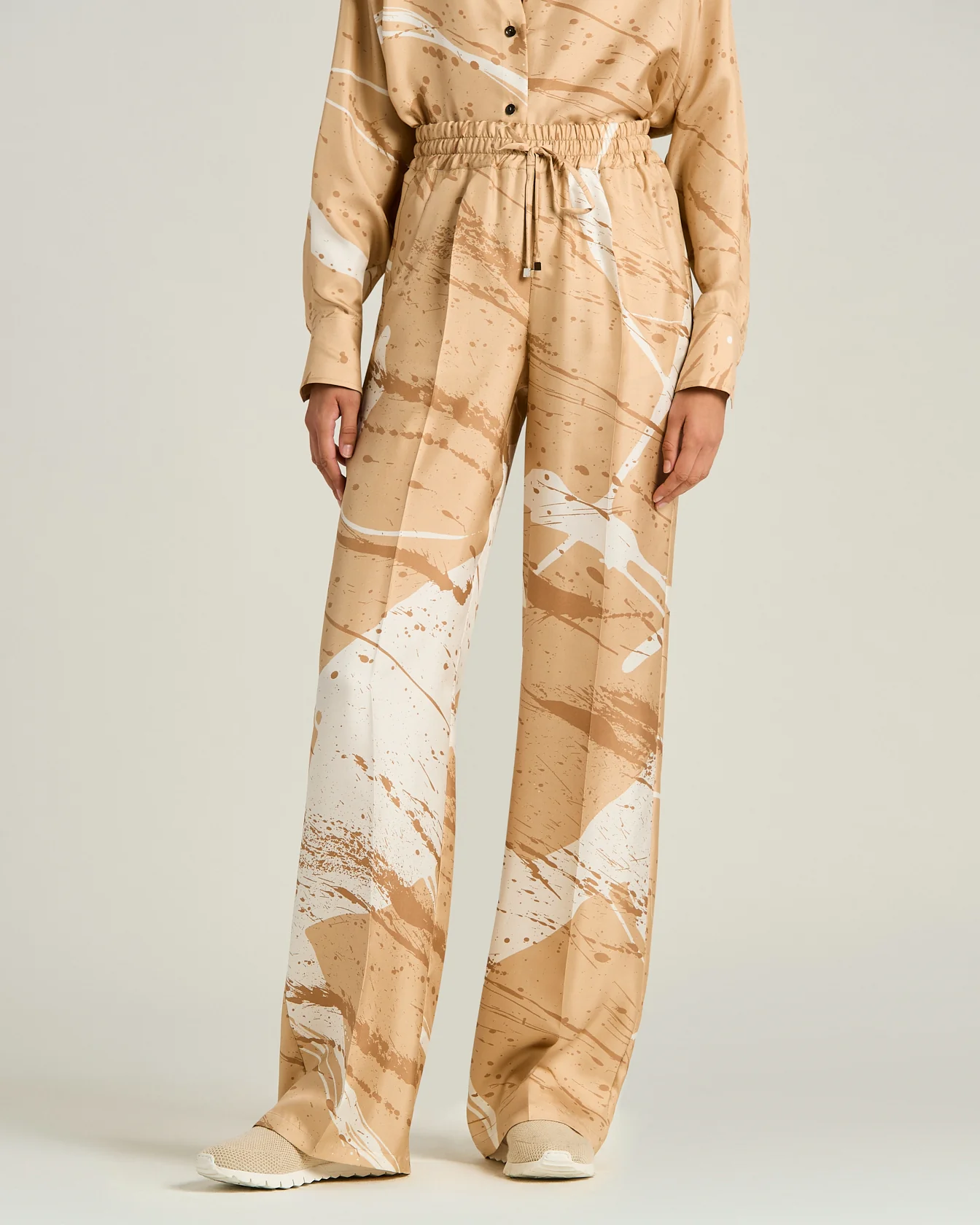 WIDE LEG TROUSERS WITH ABSTRACT PATTERN CAMEL 100% SILK - Image 2