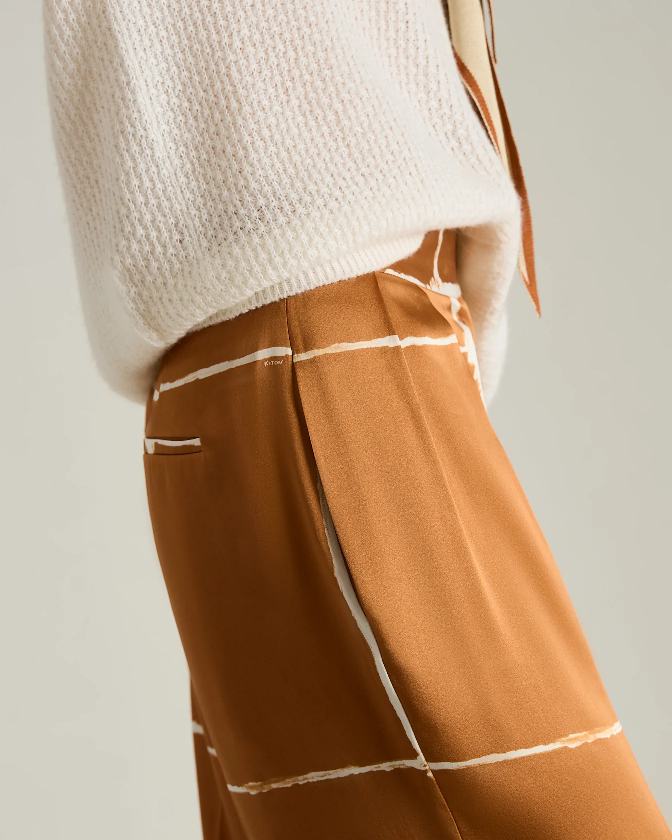 SILK SATIN TROUSERS WITH ABSTRACT PRINT IN LEATHER - Image 4