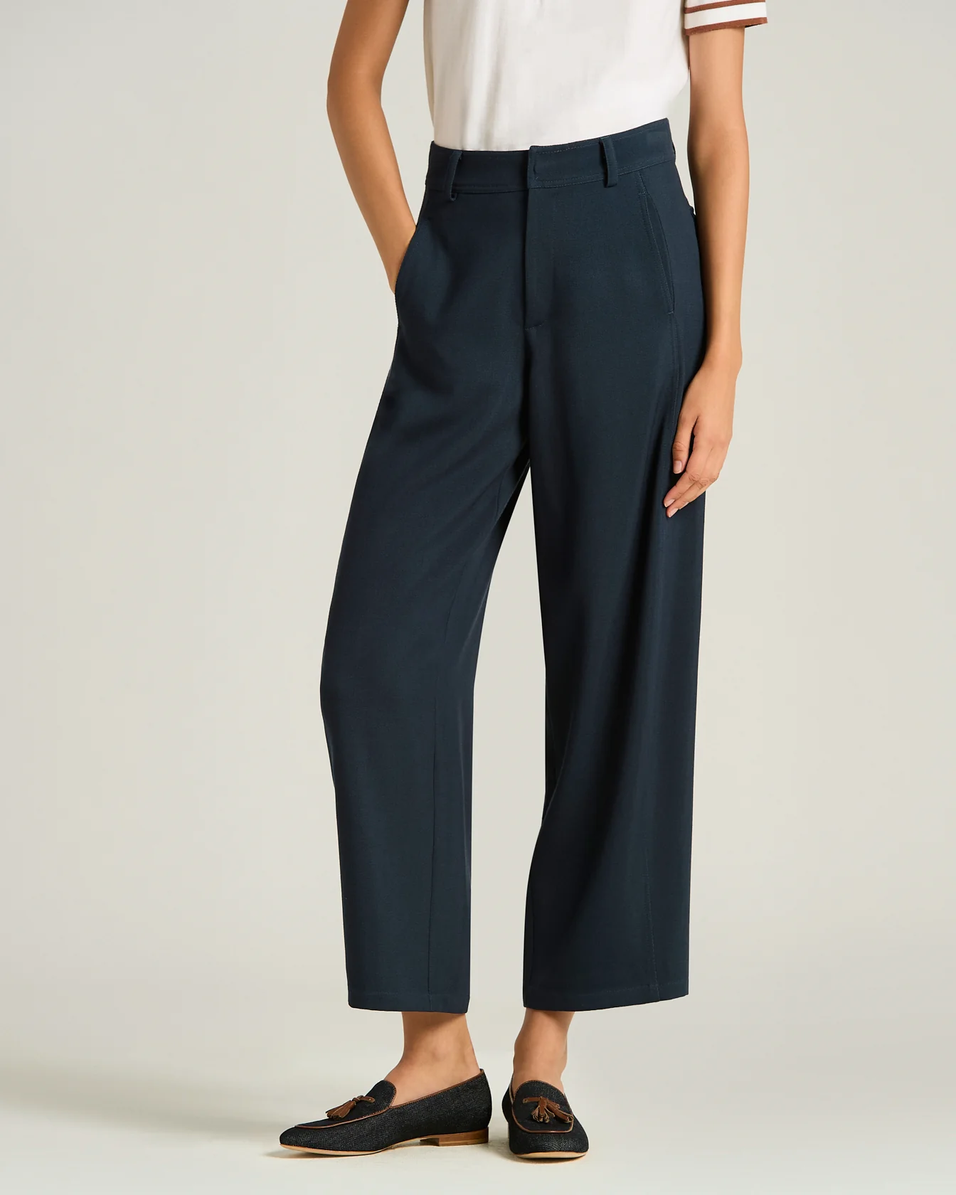 TAILORED WOOL AND SILK TROUSERS IN BLUE - Image 2