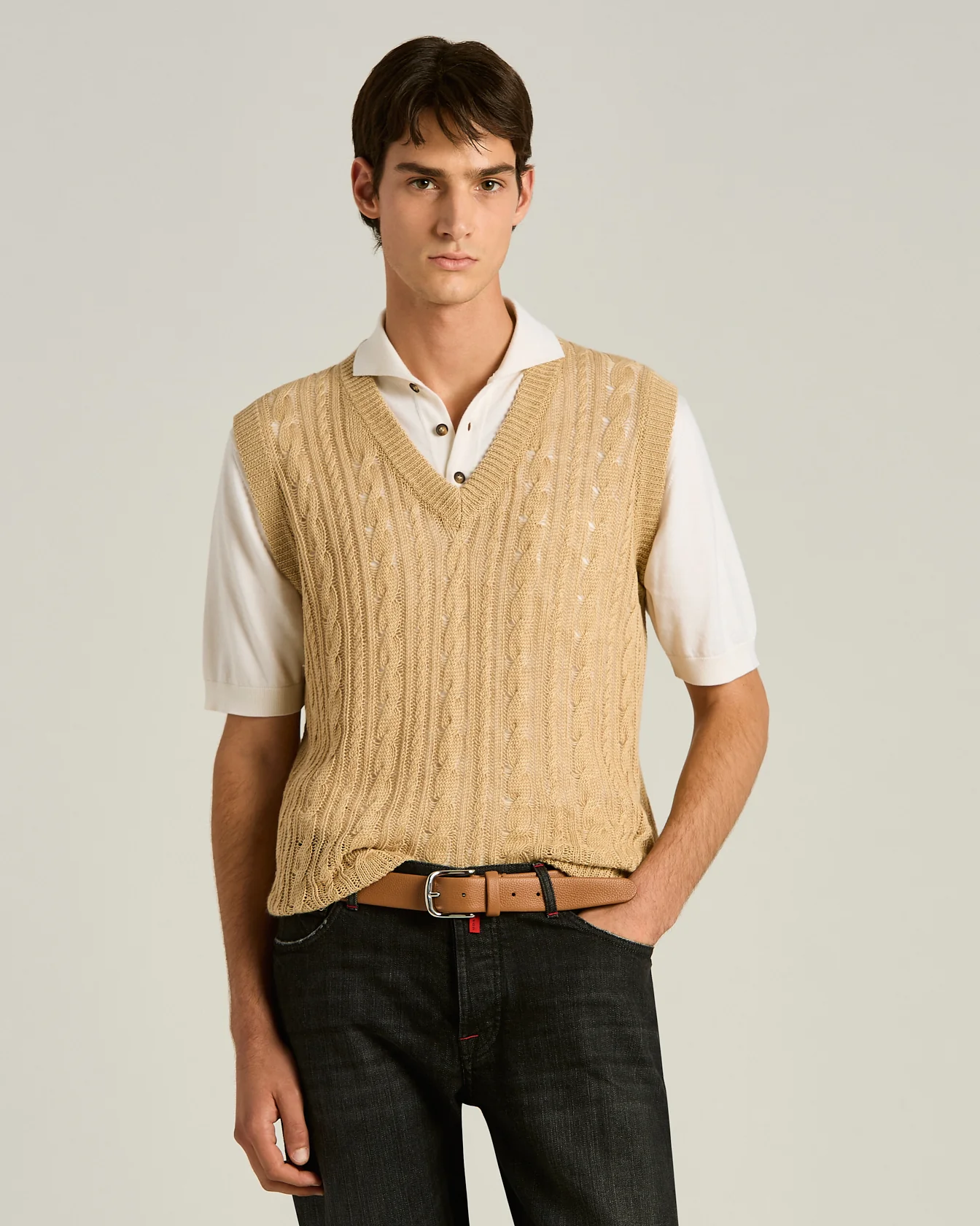 PURE LINEN CABLE KNIT V-NECK SWEATER IN BEIGE - Image 2