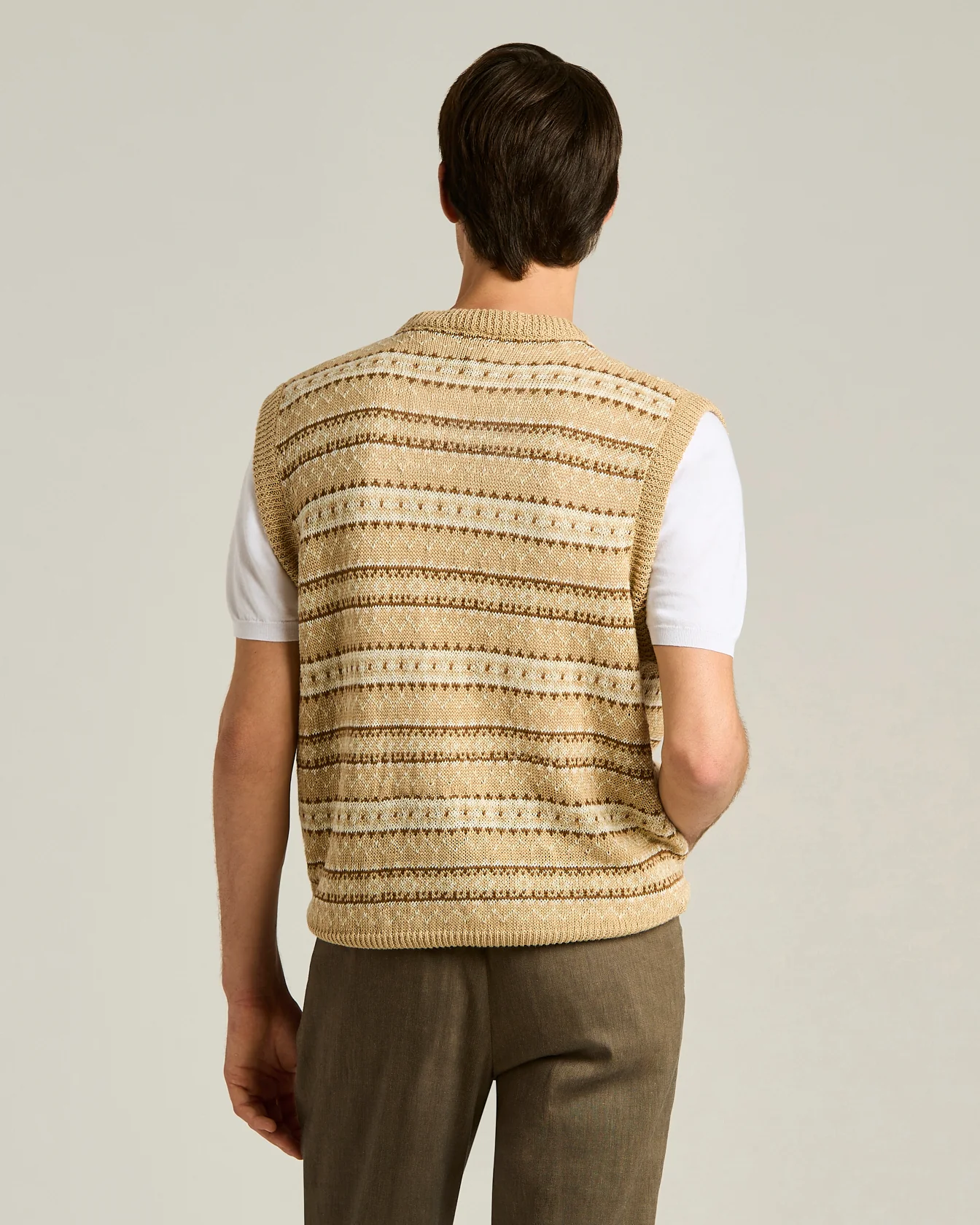 PURE LINEN V-NECK SWEATER VEST BEIGE IN BROWN - Image 3